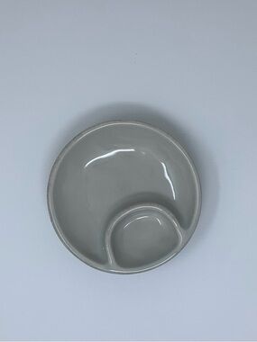 NWT Rachael Ray Sea Salt Gray Divided Ceramic Snack & Dip Plate
